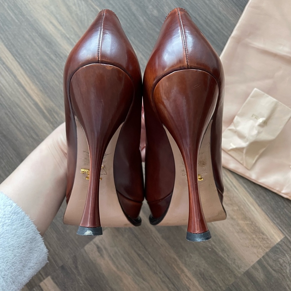 Prada Brown Leather Round Toe Pumps - Picture 5 of 7